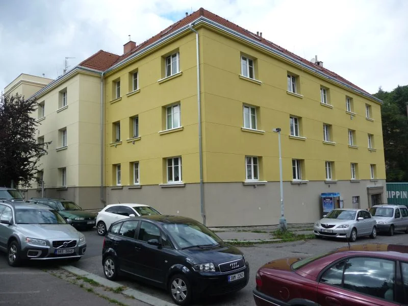 Fasáda v Plzeňské ulici
