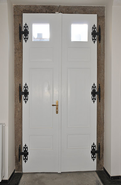 Hlavní dveře
